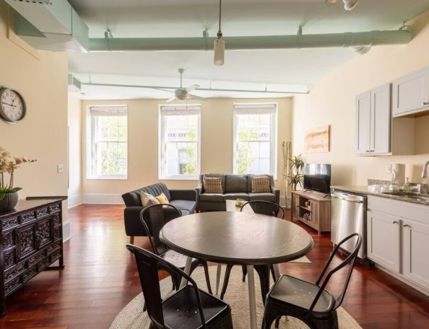 ImgHunt_Bookeddirectly_20260214_347b5483-1581-4db8-ad8e-ff910f898a68